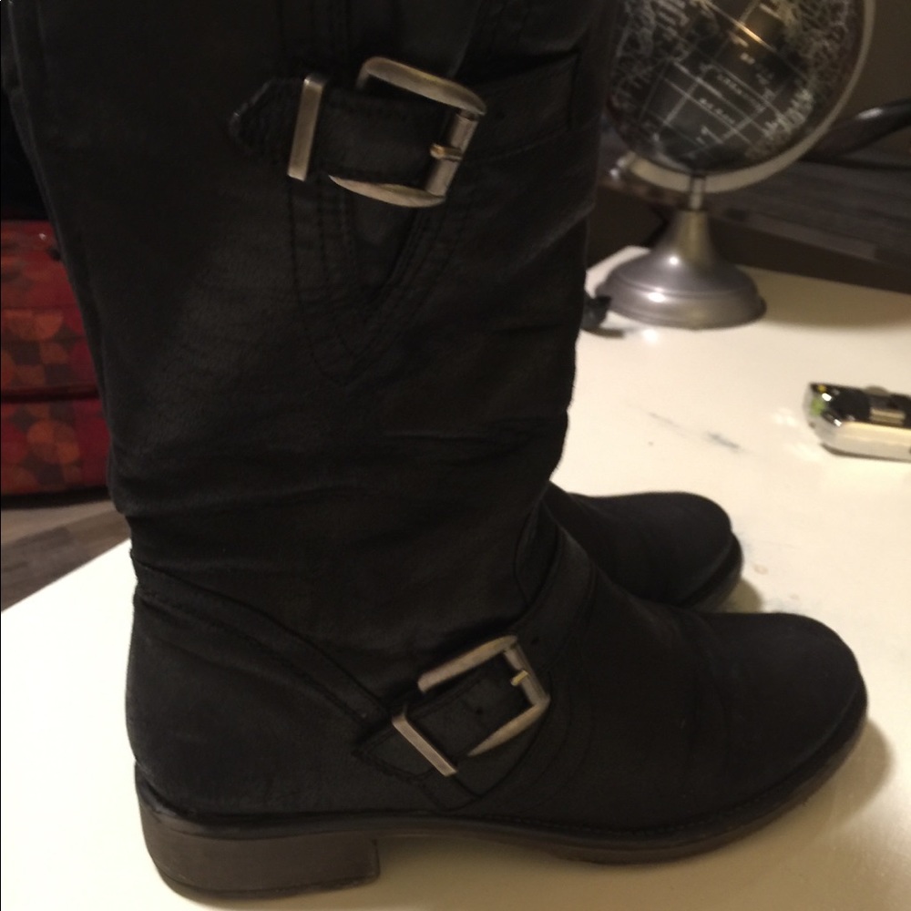 Bare traps mid calf boots